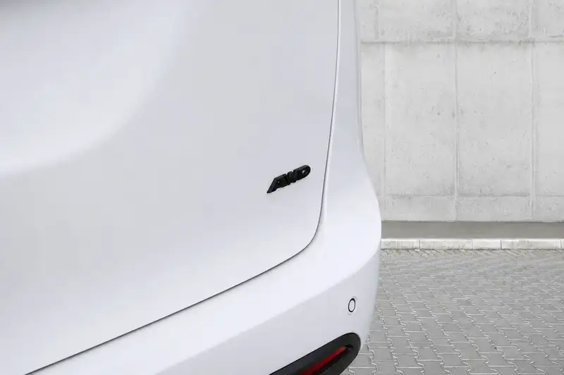 2026 Chrysler Pacifica SELECT, bílá, 0 km, dovoz Kanada — foto 7 z 12