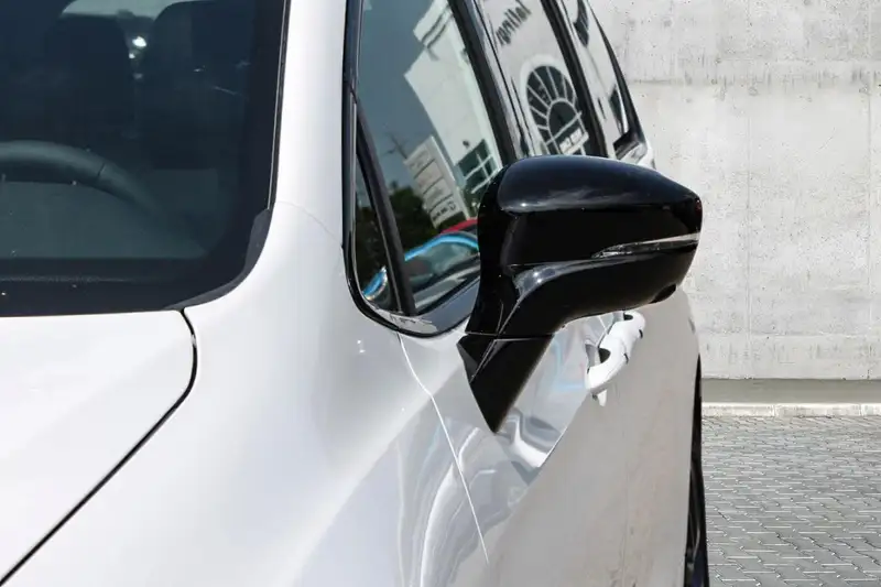 2026 Chrysler Pacifica SELECT, bílá, 0 km, dovoz Kanada — foto 9 z 12