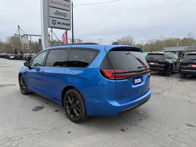 2026 Chrysler Pacifica Select S Appearance Package, modrá, 27 km, dovoz Kanada — foto 3 z 12