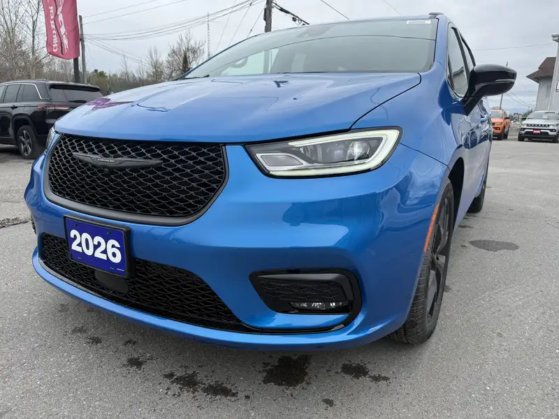 2026 Chrysler Pacifica Select S Appearance Package, modrá, 27 km, dovoz Kanada — foto 9 z 12