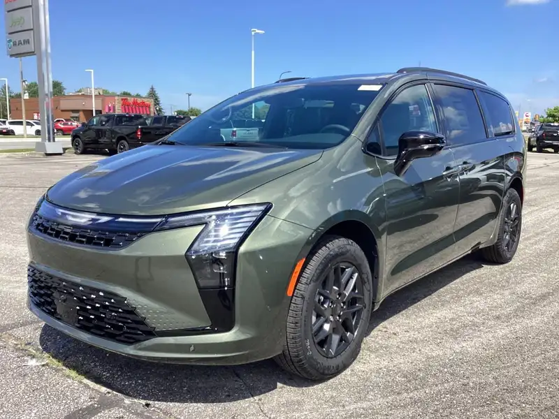 2027 Chrysler Pacifica Select Awd, zelená, 25 km, dovoz Kanada — foto 2 z 12