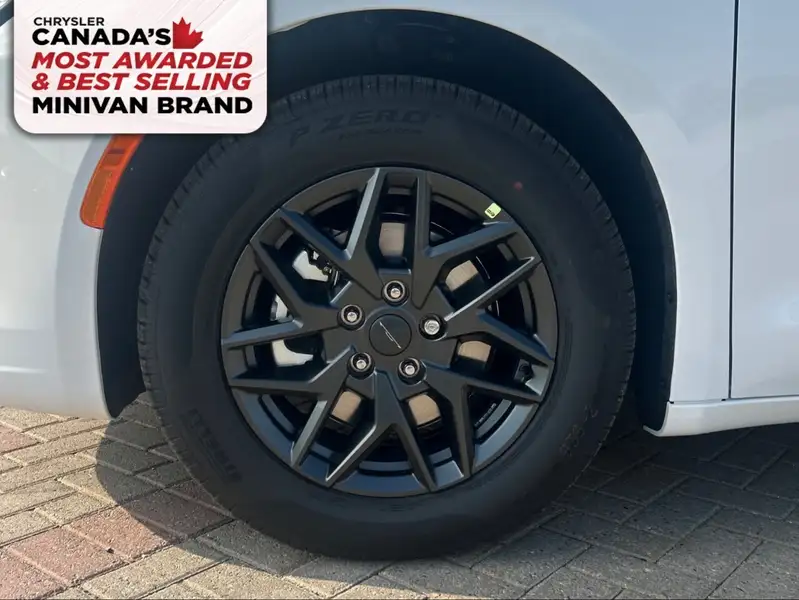 2027 Chrysler Pacifica Select, bílá, 35 km, dovoz Kanada — foto 11 z 12