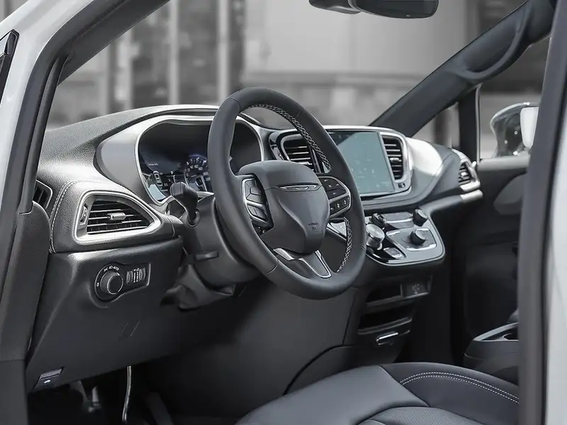 2027 Chrysler Pacifica Select, bílá, dovoz Kanada — foto 12 z 12
