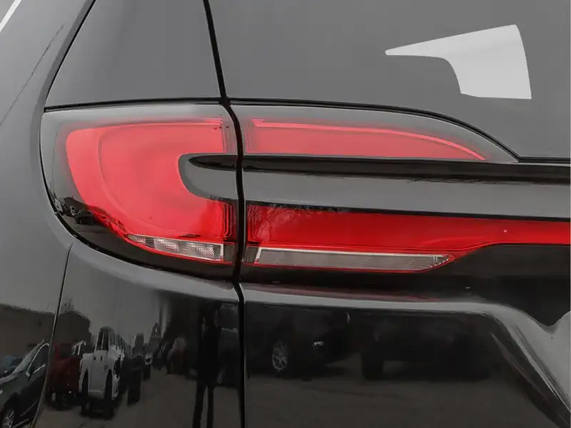 2026 Chrysler Pacifica SELECT, černá, 0 km, dovoz Kanada — foto 11 z 12