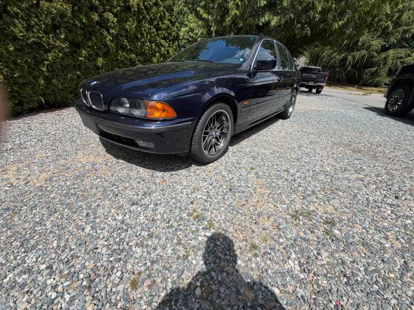 2000 BMW, modrá, dovoz Kanada — foto 2 z 12