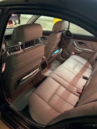 2000 BMW, modrá, dovoz Kanada — foto 7 z 12
