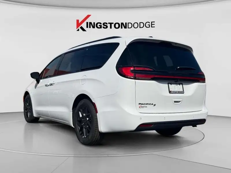2027 Chrysler Pacifica Select, bílá, 12 km, dovoz Kanada — foto 3 z 12
