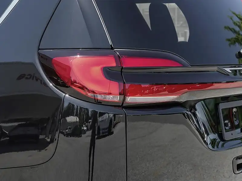 2027 Chrysler Pacifica Select, černá, dovoz Kanada — foto 11 z 12
