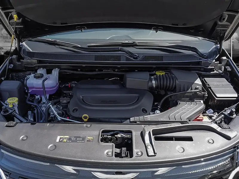 2027 Chrysler Pacifica Select, černá, dovoz Kanada — foto 6 z 12