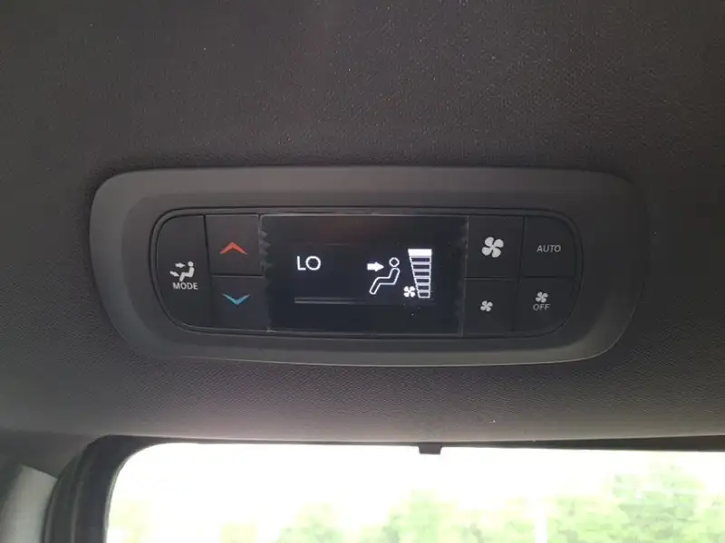 2027 Chrysler Pacifica Select, zelená, 21 km, dovoz Kanada — foto 12 z 12