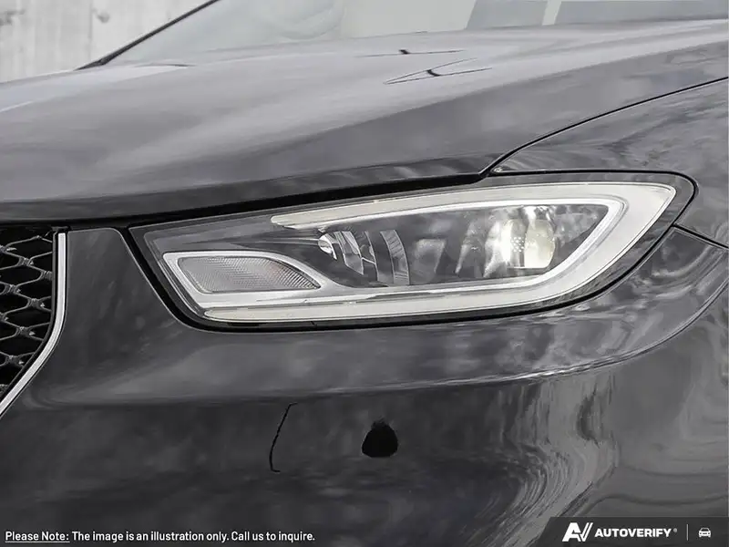 2026 Chrysler Pacifica Select, černá, 16 km, dovoz Kanada — foto 11 z 12