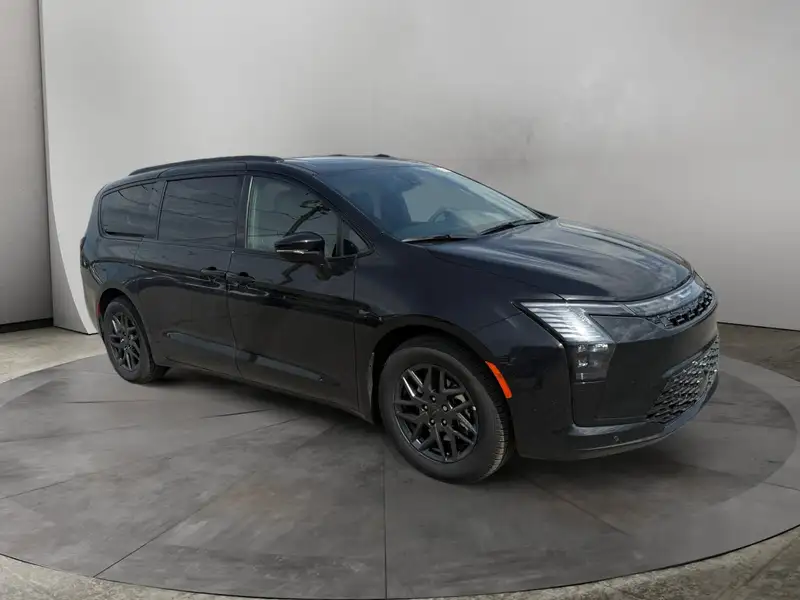 2027 Chrysler Pacifica Select, černá, dovoz Kanada — foto 7 z 12