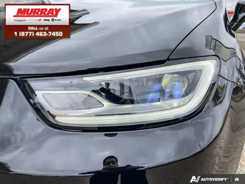 2026 Chrysler Pacifica Select, černá, 10 km, dovoz Kanada — foto 8 z 12