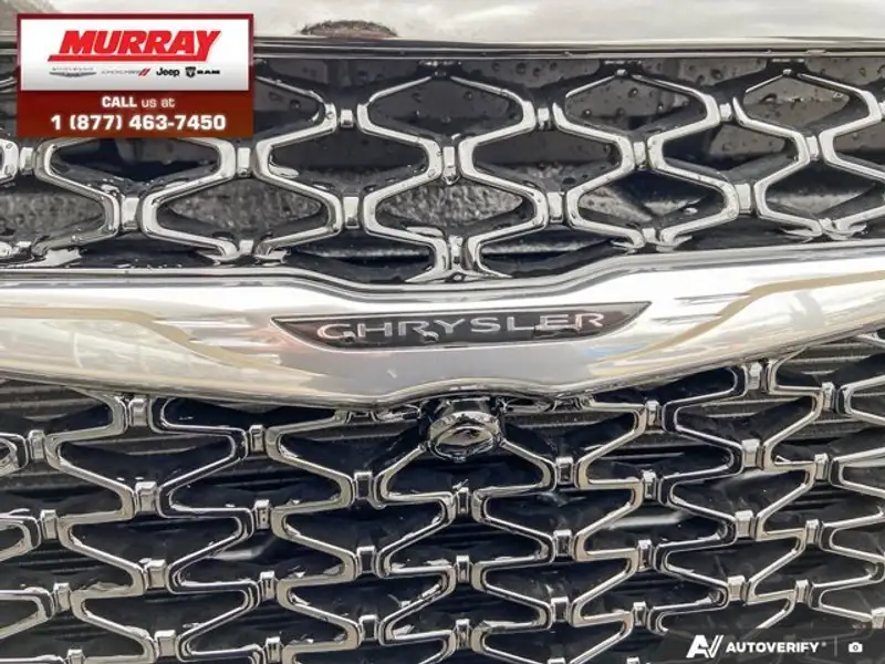 2026 Chrysler Pacifica Select, černá, 10 km, dovoz Kanada — foto 9 z 12