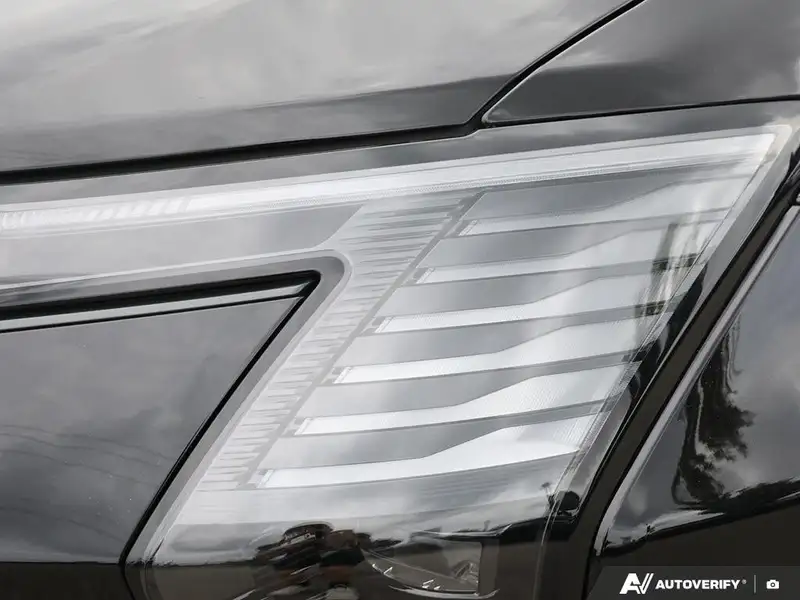 2027 Chrysler Pacifica Select, černá, dovoz Kanada — foto 10 z 12