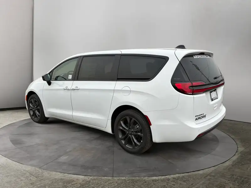 2026 Chrysler Pacifica Select, bílá, dovoz Kanada — foto 3 z 12