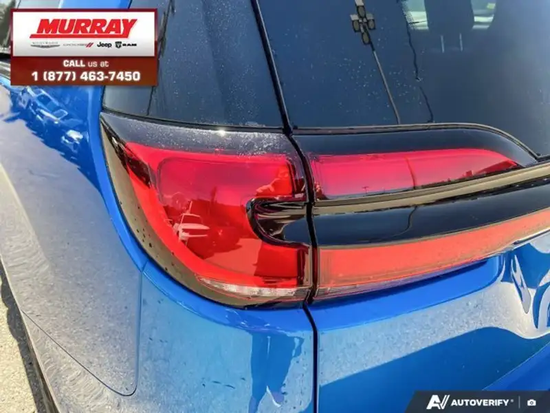 2026 Chrysler Pacifica Select, modrá, 10 km, dovoz Kanada — foto 11 z 12