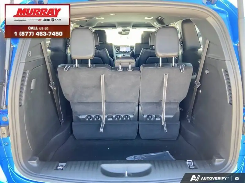 2026 Chrysler Pacifica Select, modrá, 10 km, dovoz Kanada — foto 12 z 12