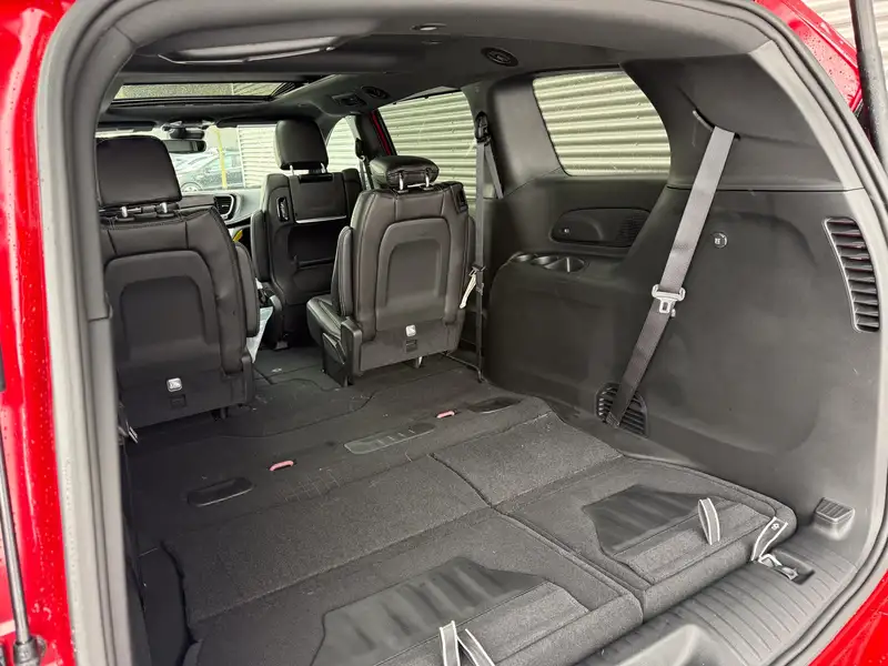 2026 Chrysler Pacifica Select, červená, 10 km, dovoz Kanada — foto 9 z 12