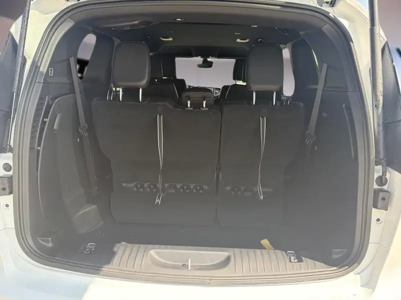 2026 Chrysler Pacifica Select, bílá, 30 km, dovoz Kanada — foto 7 z 12
