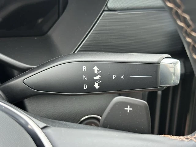 2026 GMC Acadia AT4, bílá, 8 km, dovoz Kanada — foto 16 z 20