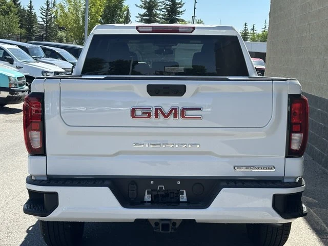 2026 GMC Sierra 1500 Elevation, bílá, 6 km, dovoz Kanada — foto 5 z 20