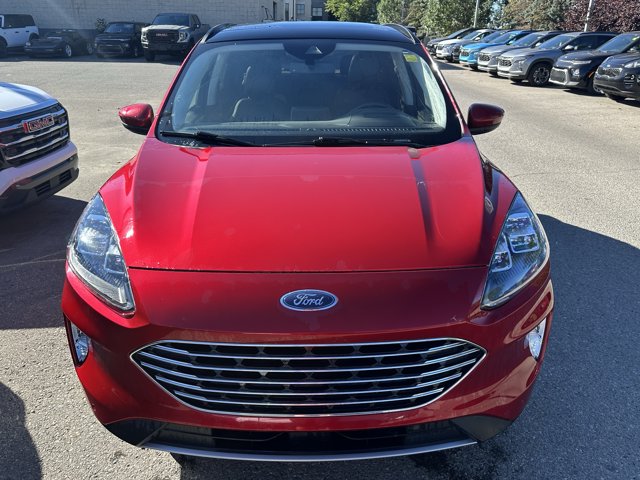 2022 Ford Escape Titanium, červená, 95 419 km, dovoz Kanada — foto 2 z 20