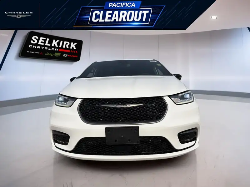 2026 Chrysler Pacifica Select, bílá, 39 km, dovoz Kanada — foto 2 z 12