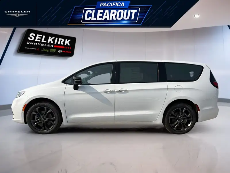2026 Chrysler Pacifica Select, bílá, 39 km, dovoz Kanada — foto 3 z 12