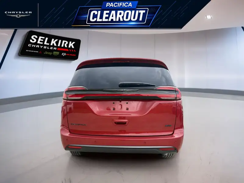 2026 Chrysler Pacifica Select, červená, 13 km, dovoz Kanada — foto 5 z 12