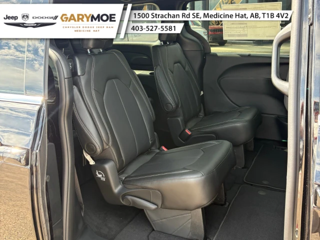 2027 Chrysler Pacifica Select AWD, černá, 14 km, dovoz Kanada — foto 10 z 20
