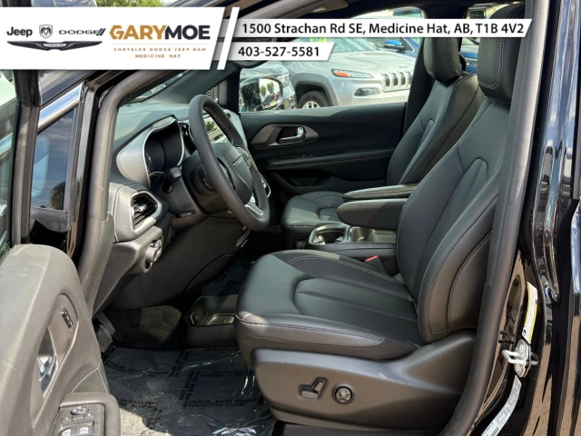2027 Chrysler Pacifica Select AWD, černá, 14 km, dovoz Kanada — foto 15 z 20