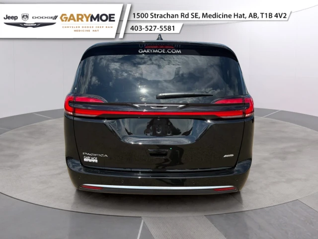 2027 Chrysler Pacifica Select AWD, černá, 14 km, dovoz Kanada — foto 4 z 20
