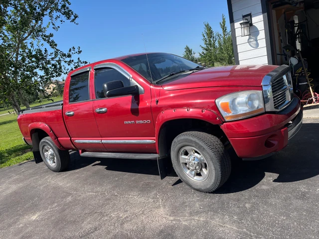 2006 Dodge Ram2500, 320 000 km, dovoz Kanada — foto 2 z 5
