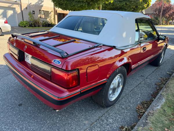 1988 Ford, dovoz Kanada — foto 8 z 11