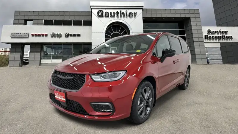 2026 Chrysler Pacifica Select, červená, 15 km, dovoz Kanada — foto 2 z 12