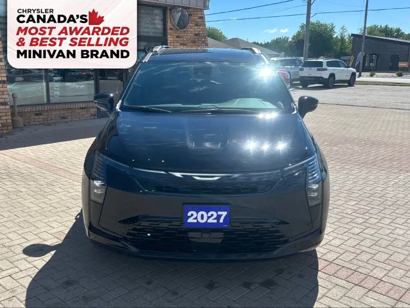 2027 Chrysler Pacifica Select, černá, 45 km, dovoz Kanada — foto 9 z 12