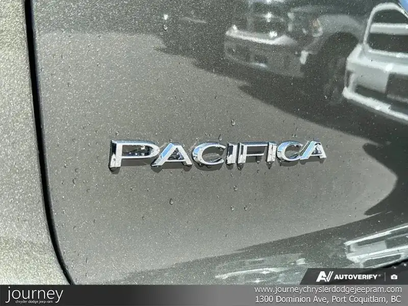 2027 Chrysler Pacifica Select, zelená, 15 km, dovoz Kanada — foto 8 z 12