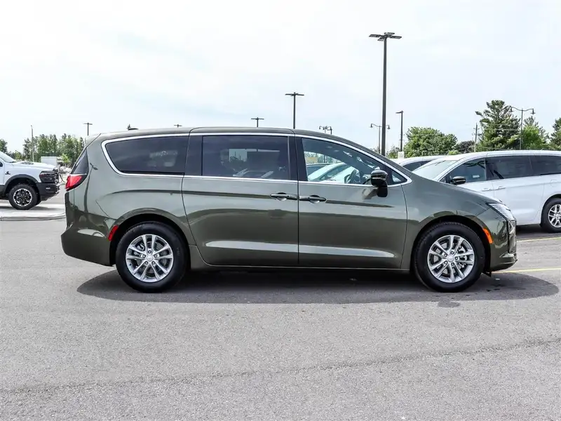 2027 Chrysler Pacifica Select, zelená, 93 km, dovoz Kanada — foto 5 z 12