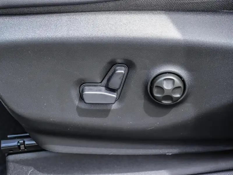 2027 Chrysler Pacifica Select, zelená, 93 km, dovoz Kanada — foto 6 z 12