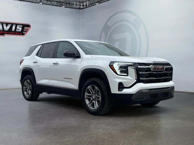 2026 GMC Terrain AWD Elevation AWD Elevation, bílá, 41 447 km, dovoz Kanada — foto 3 z 5