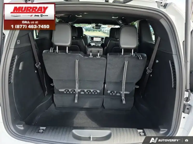 2027 Chrysler Pacifica Select, bílá, 10 km, dovoz Kanada — foto 12 z 12