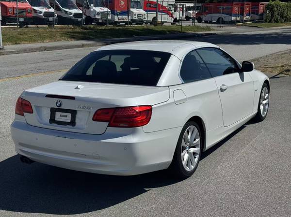 2012 BMW, dovoz Kanada — foto 12 z 12