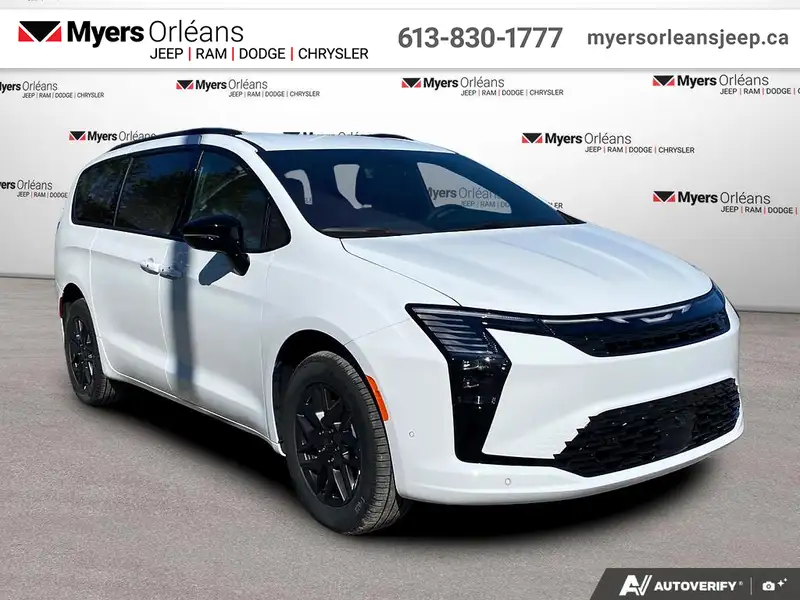 2027 Chrysler Pacifica Select AWD, bílá, dovoz Kanada — foto 7 z 12