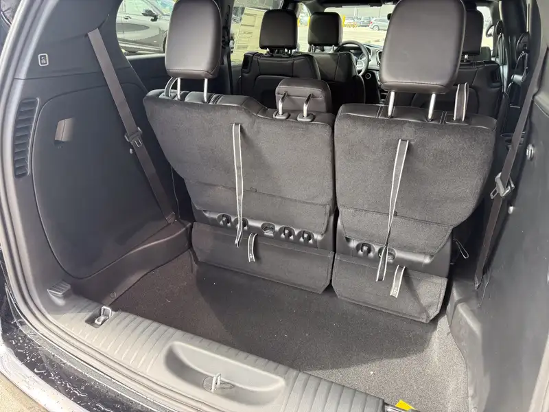 2027 Chrysler Pacifica Select, černá, 10 km, dovoz Kanada — foto 7 z 12