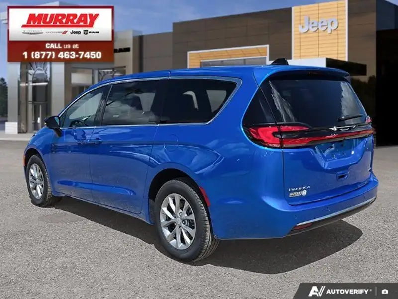 2027 Chrysler Pacifica Select, modrá, 10 km, dovoz Kanada — foto 4 z 12