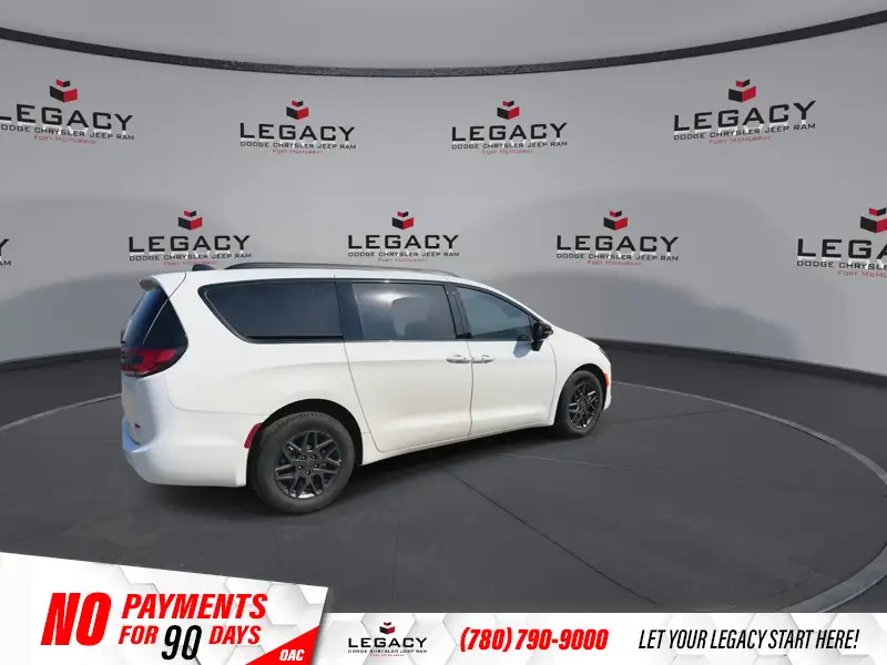 2027 Chrysler Pacifica Select AWD, bílá, dovoz Kanada — foto 9 z 12