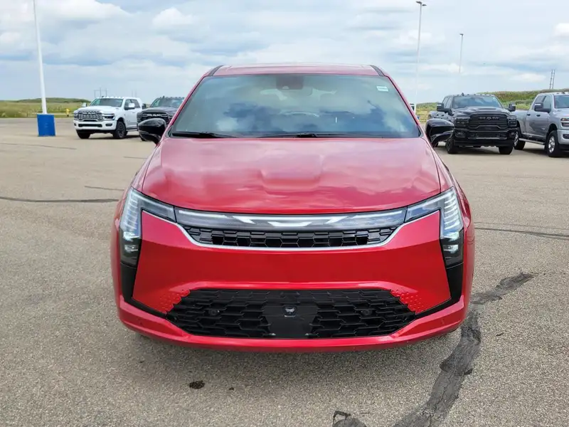 2027 Chrysler Pacifica Base, červená, 8 km, dovoz Kanada — foto 2 z 12