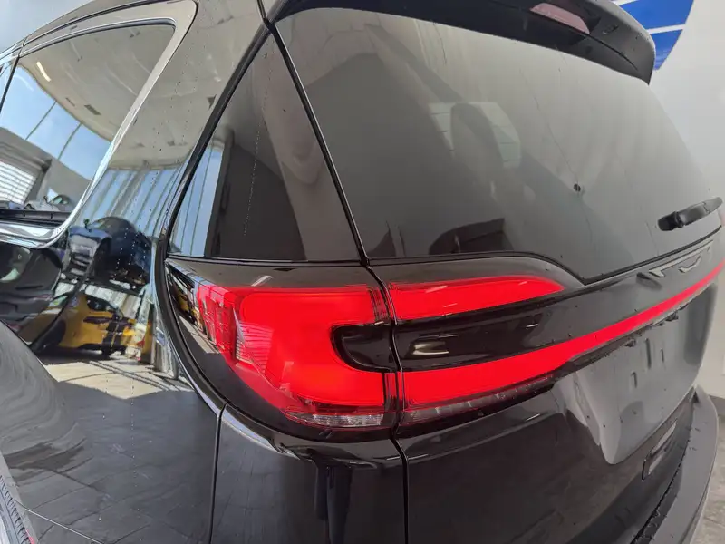 2027 Chrysler Pacifica Select| REMOTE START | REMOTE TRUNK RELEASE |, černá, 17 km, dovoz Kanada — foto 6 z 12