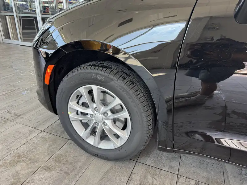 2027 Chrysler Pacifica Select| REMOTE START | REMOTE TRUNK RELEASE |, černá, 17 km, dovoz Kanada — foto 8 z 12